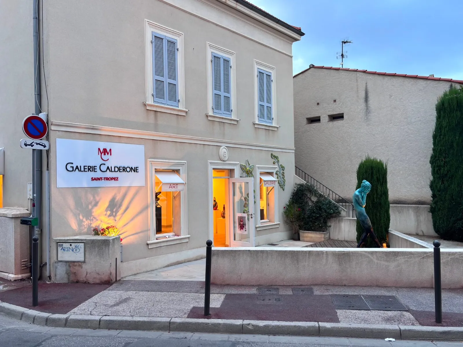 Accrochage d'été, Saint-Tropez, Galerie Calderone