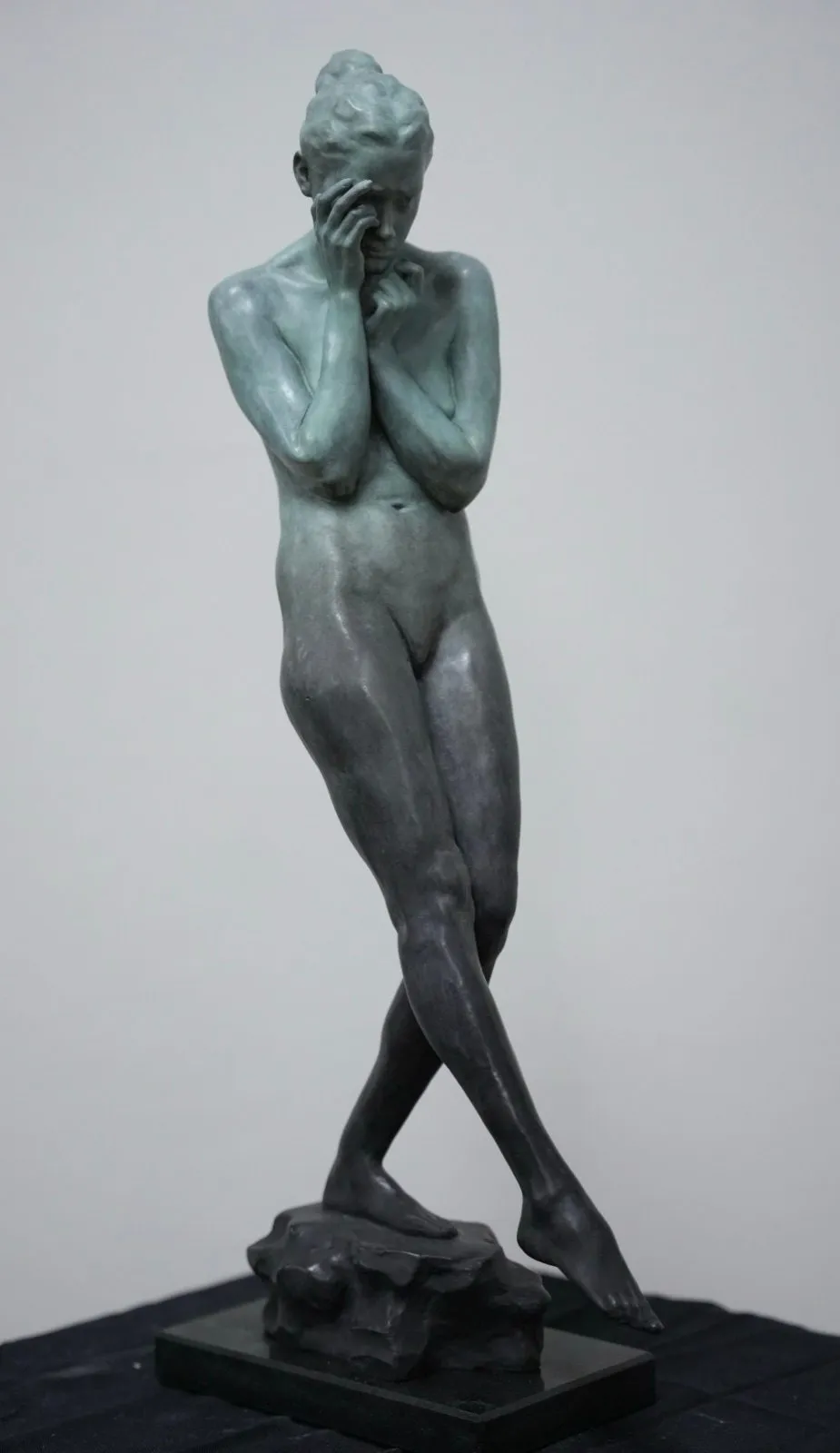 Vision, résine de Jana Büttner, 2023, 51 × 20 × 12 cm, Galerie Calderone
