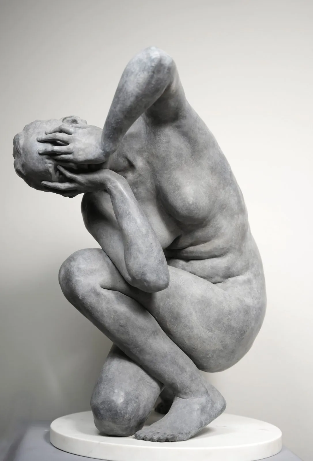 Weight of mind, modelage de Jana Büttner, 2023, Galerie Calderone